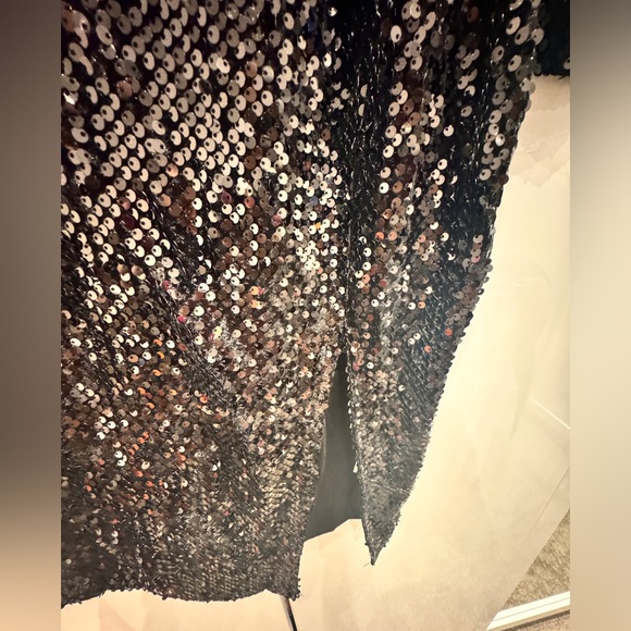 New with tags Black Sequin One Shoulder Midi Dress With Split - Picture 8 of 10